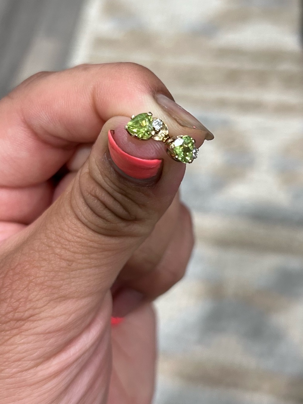 Green stone gold earrings